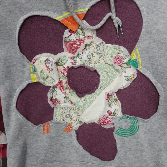 3426 Size XL/1X Handmade Upcycled Oversized Sweatshirt in Red and Grey. - Picture 3 of 4